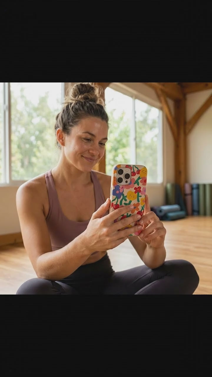 Seashell Fruity Cutie iPhone 17 Case - Product video demonstration