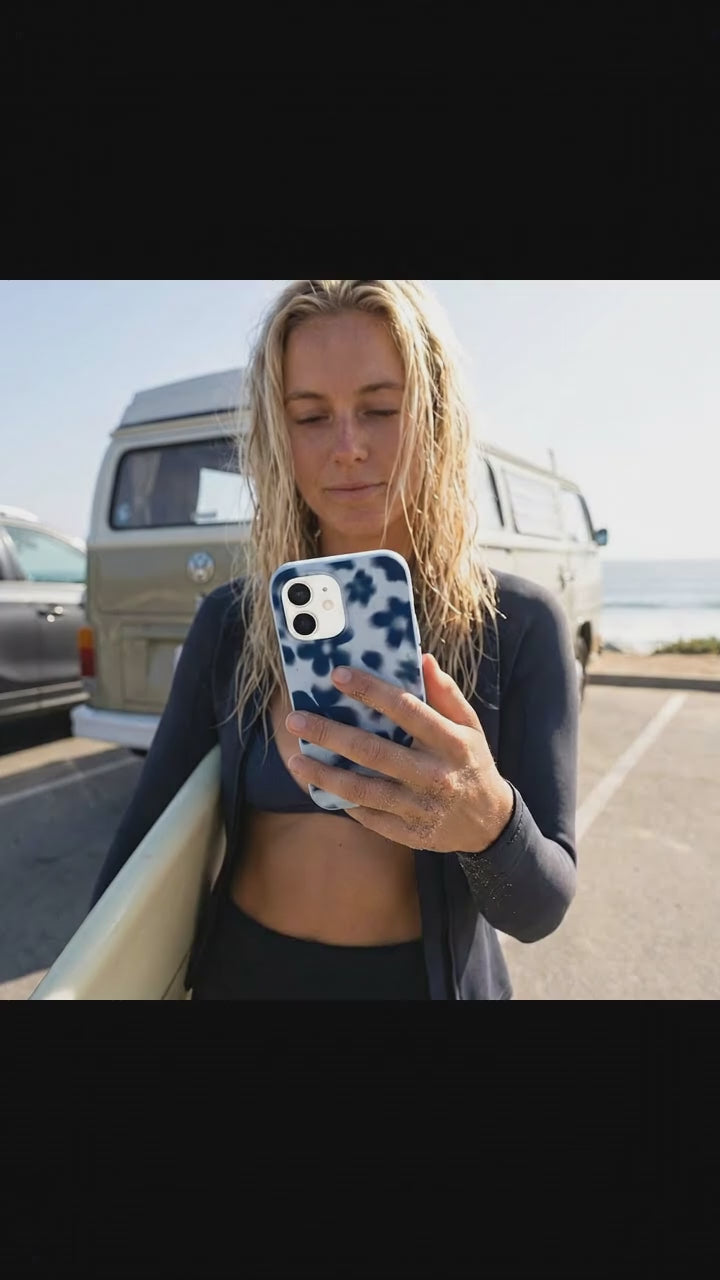 Powder Blue Hazy Daisies iPhone 17 Case - Product video demonstration