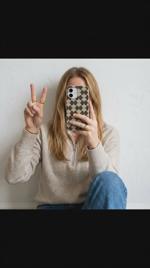 London Fog Graphic Groove iPhone 17 Pro Case - Product video demonstration